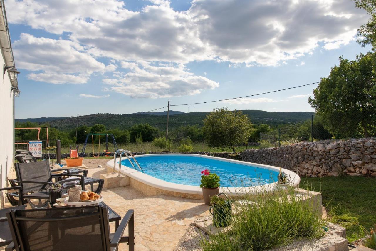 Holiday Home Sego With Private Pool Veliki Brocanac Exteriör bild