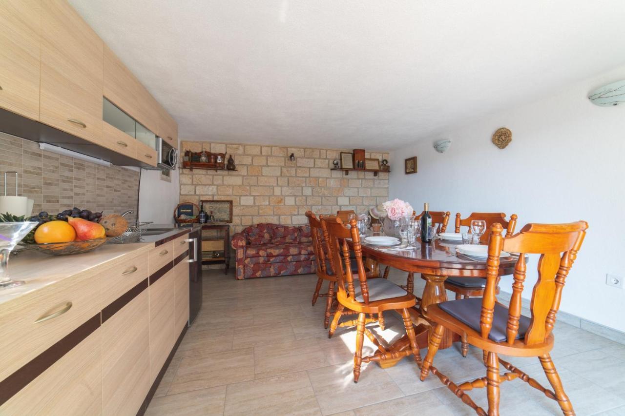 Holiday Home Sego With Private Pool Veliki Brocanac Rum bild