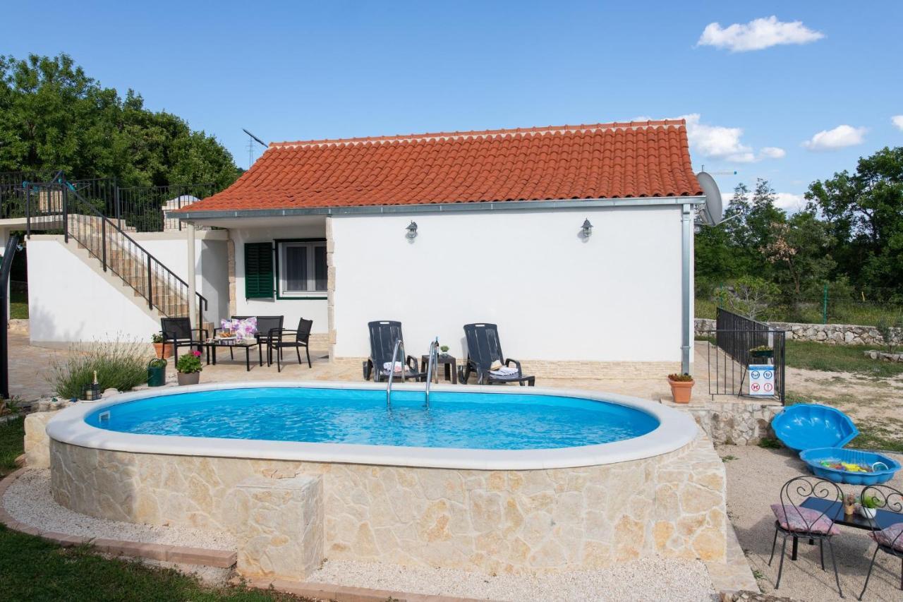Holiday Home Sego With Private Pool Veliki Brocanac Exteriör bild