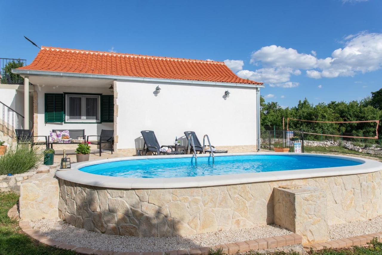 Holiday Home Sego With Private Pool Veliki Brocanac Exteriör bild